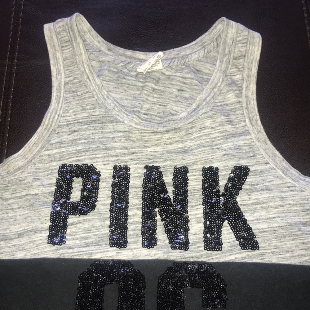 Women’s pink sleeveless shirt